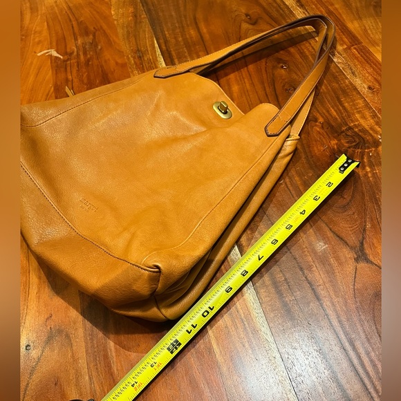 100% Genuine Leather Tote Bag - Picture 9 of 10
